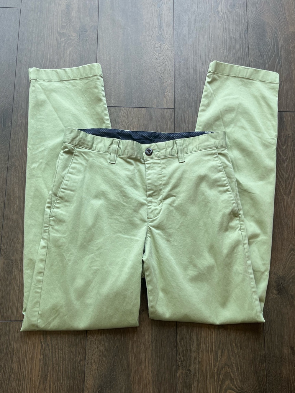 NWOT The Savile Row Company Chino Pants